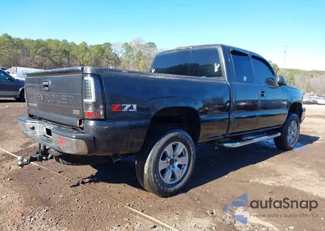 2003 Chevrolet Silverado 1500 Ls z USA, uszkodzony, nr VIN 1GCEK19T93Z144455